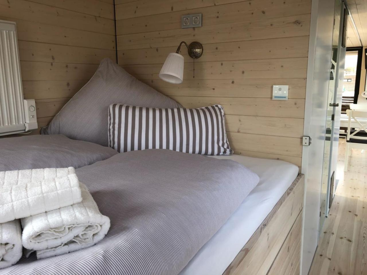 Hausboot Resort Nordseekueste Wilhelmshaven Zewnętrze zdjęcie
